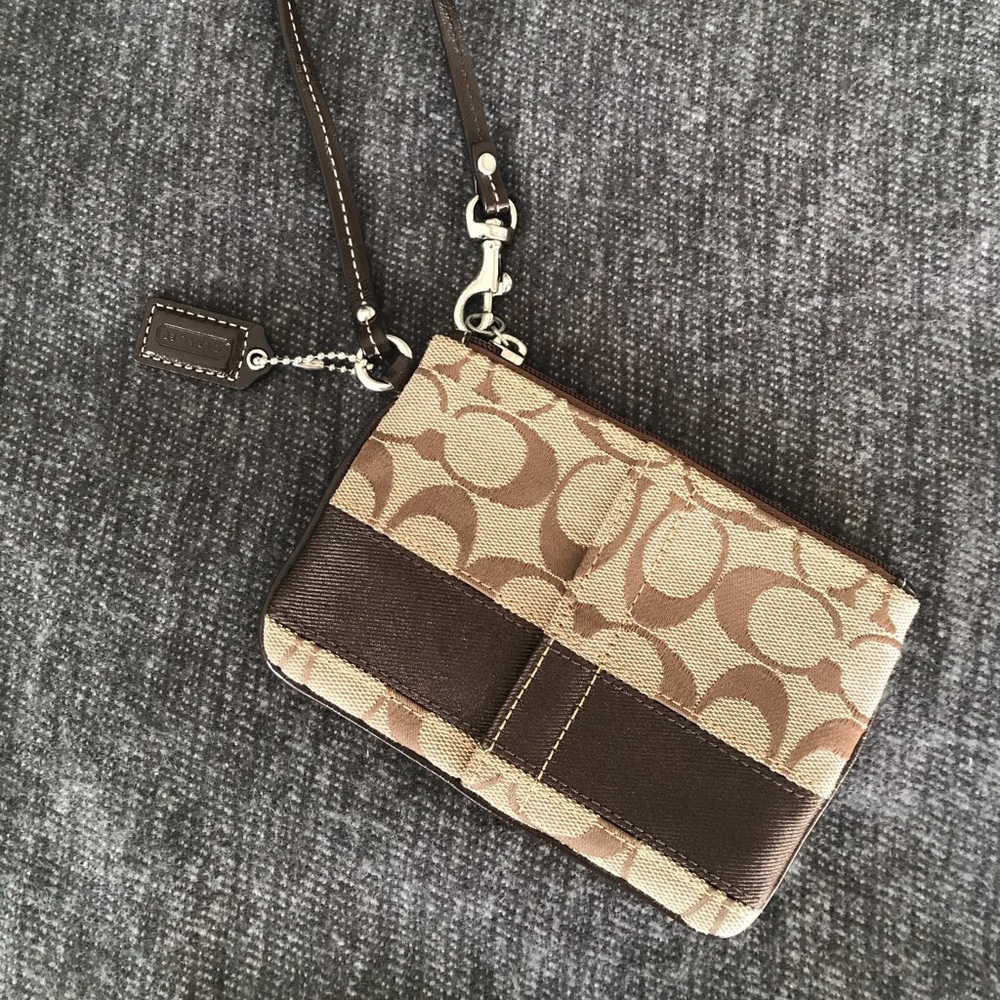 [NWOT] Coach // Brown Logo Wristlet
